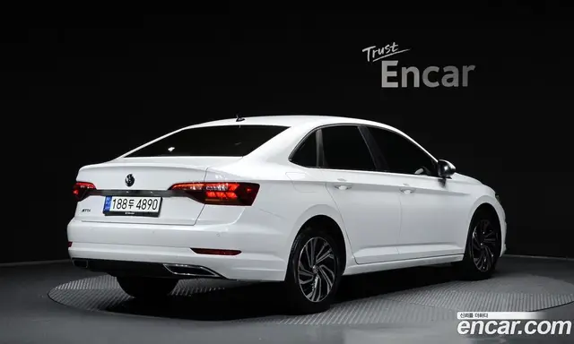 Volkswagen Jetta, 2020, 40 377 км