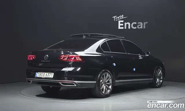 Volkswagen Passat 2021 2.0 автомат (гидро), миниатюра 2 Volkswagen Passat 2021 2.0 автомат (гидро), миниатюра 2