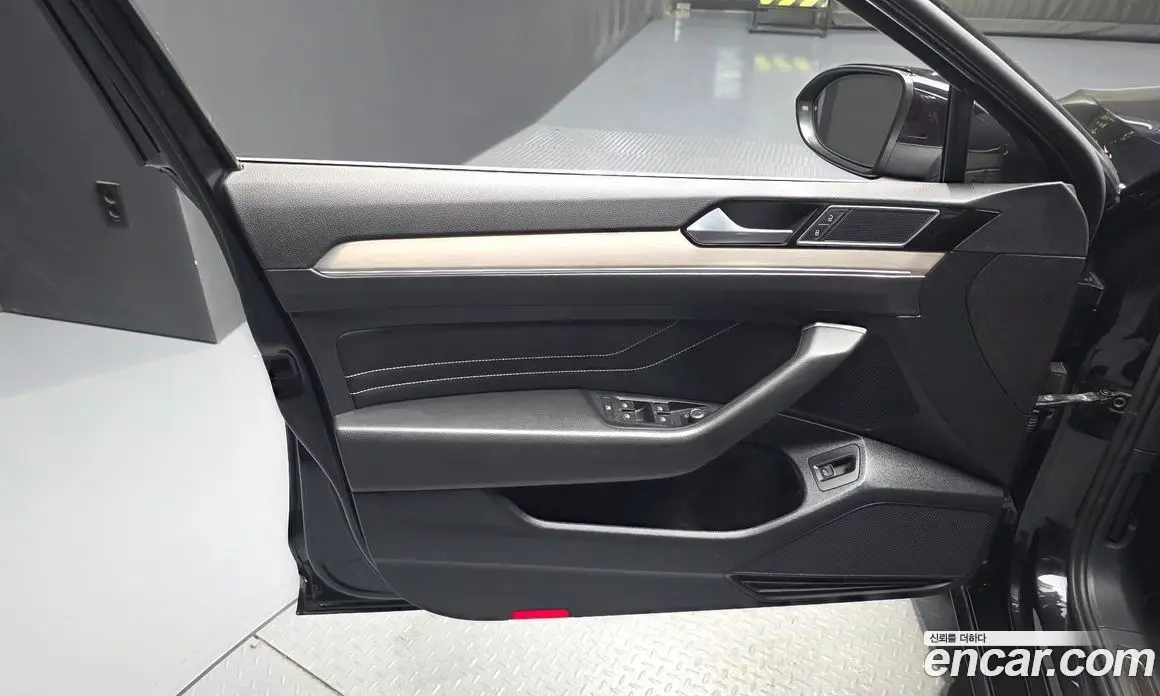 Volkswagen Passat 2021 2.0 автомат (гидро), фото 14 Volkswagen Passat 2021 2.0 автомат (гидро), фото 14