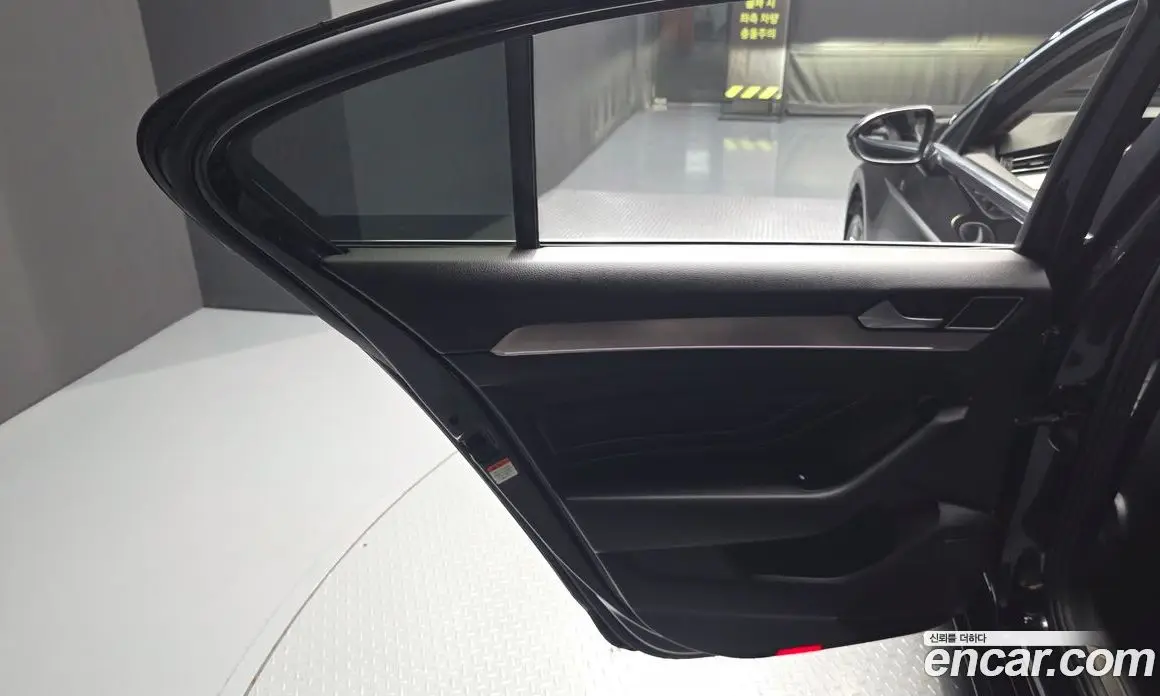 Volkswagen Passat 2021 2.0 автомат (гидро), фото 15 Volkswagen Passat 2021 2.0 автомат (гидро), фото 15