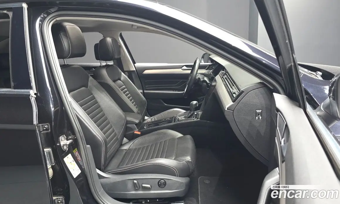 Volkswagen Passat 2021 2.0 автомат (гидро), фото 16 Volkswagen Passat 2021 2.0 автомат (гидро), фото 16