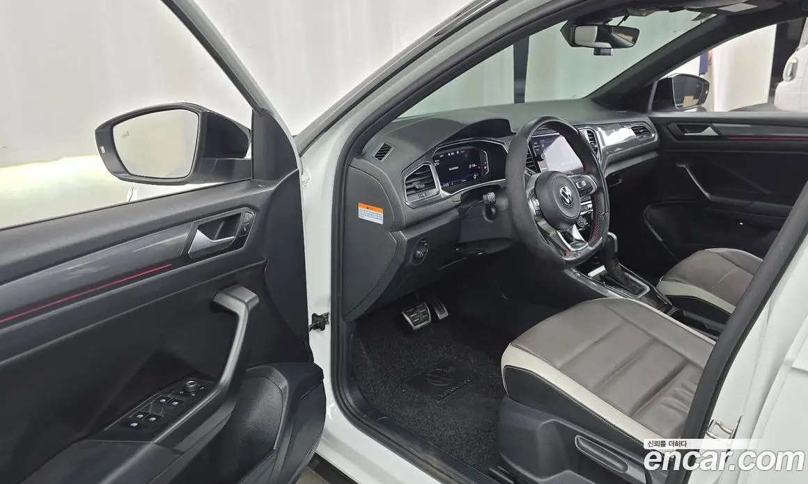 Volkswagen T-Roc 2021 2.0 автомат (гидро), фото 13 Volkswagen T-Roc 2021 2.0 автомат (гидро), фото 13