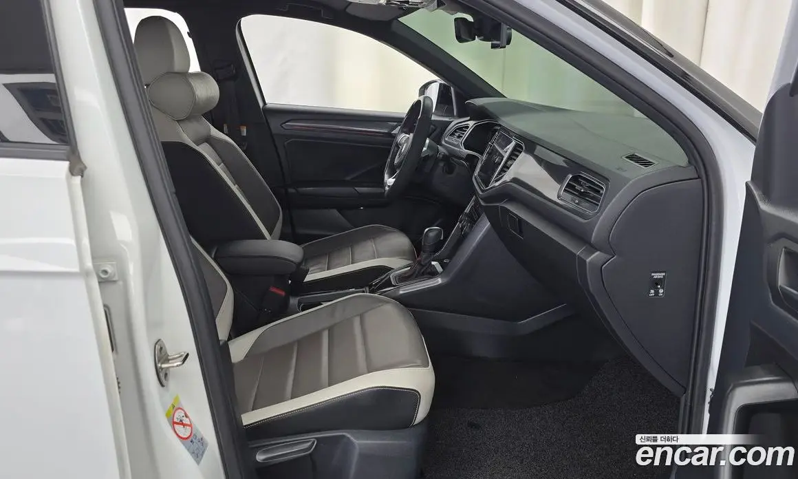 Volkswagen T-Roc 2021 2.0 автомат (гидро), фото 16 Volkswagen T-Roc 2021 2.0 автомат (гидро), фото 16