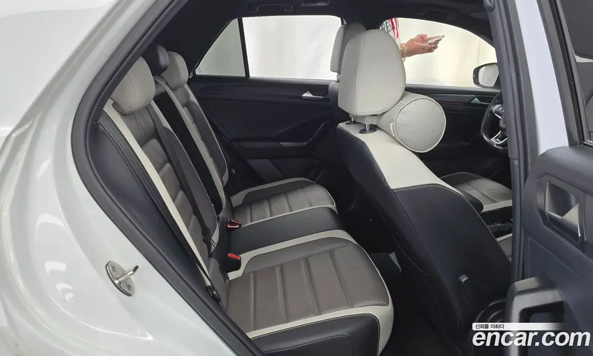 Volkswagen T-Roc 2021 2.0 автомат (гидро), фото 17 Volkswagen T-Roc 2021 2.0 автомат (гидро), фото 17
