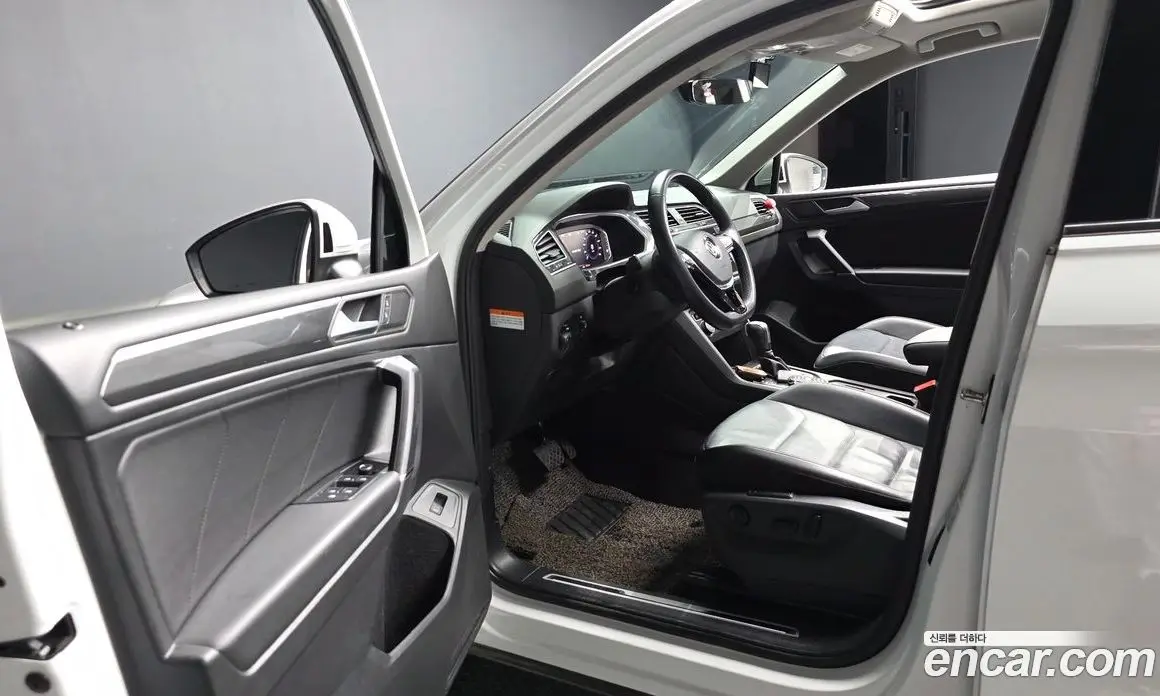 Volkswagen Tiguan 2020 2.0 автомат (гидро), фото 13 Volkswagen Tiguan 2020 2.0 автомат (гидро), фото 13