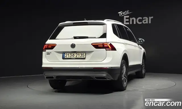 Volkswagen Tiguan 2020 2.0 автомат (гидро), миниатюра 4 Volkswagen Tiguan 2020 2.0 автомат (гидро), миниатюра 4
