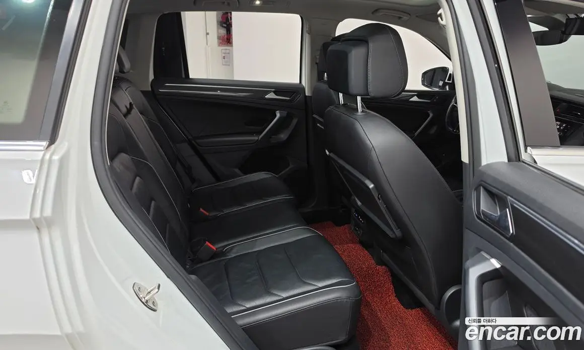 Volkswagen Tiguan 2020 2.0 автомат (гидро), фото 17