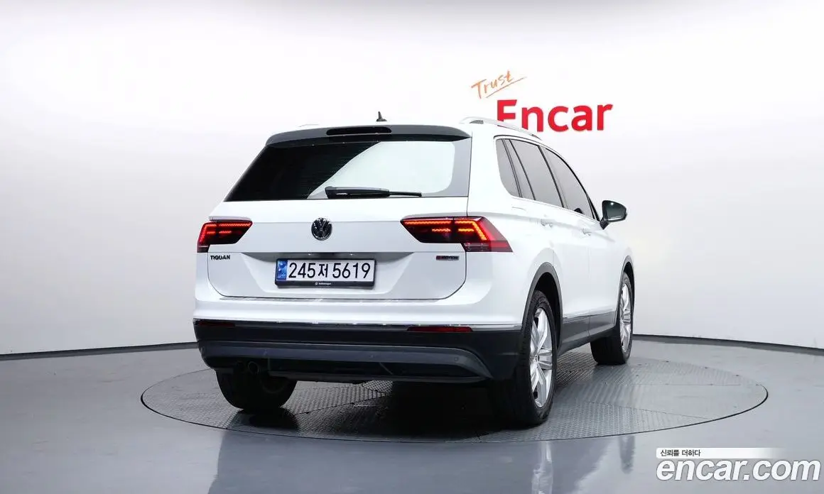 Volkswagen Tiguan 2020 2.0 автомат (гидро), фото 4