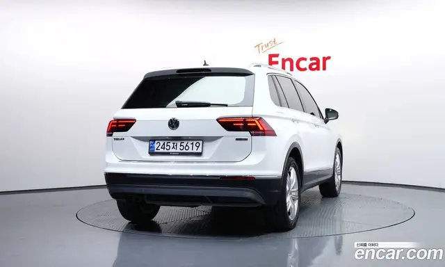 Volkswagen Tiguan 2020 2.0 автомат (гидро), миниатюра 4