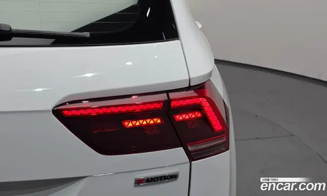 Volkswagen Tiguan 2020 2.0 автомат (гидро), миниатюра 9