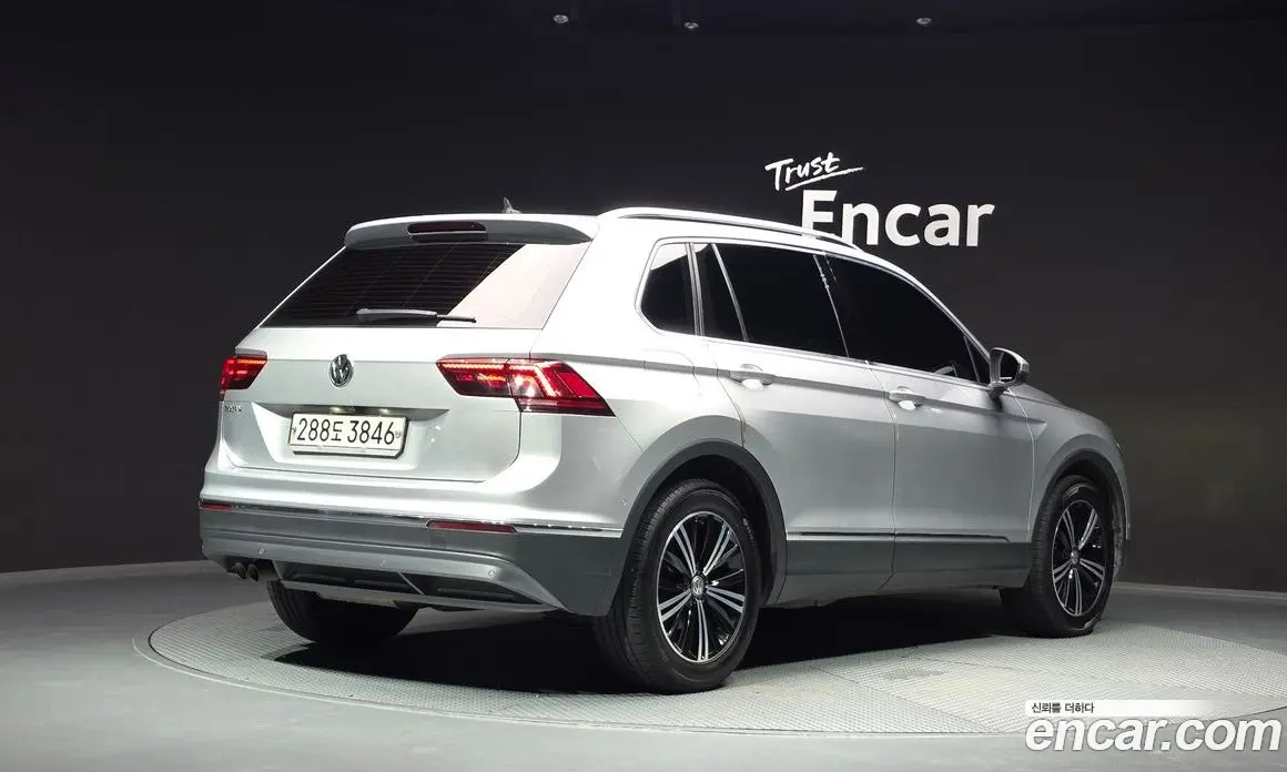 Volkswagen Tiguan 2020 2.0 автомат (гидро), фото 2 Volkswagen Tiguan 2020 2.0 автомат (гидро), фото 2