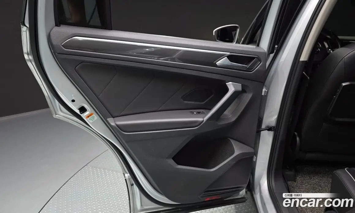 Volkswagen Tiguan 2020 2.0 автомат (гидро), фото 15 Volkswagen Tiguan 2020 2.0 автомат (гидро), фото 15