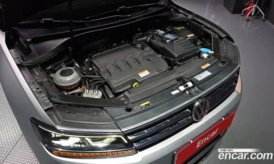 Volkswagen Tiguan 2020 2.0 автомат (гидро), фото 6 Volkswagen Tiguan 2020 2.0 автомат (гидро), фото 6