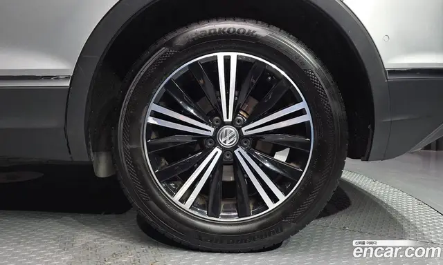Volkswagen Tiguan 2020 2.0 автомат (гидро), миниатюра 7 Volkswagen Tiguan 2020 2.0 автомат (гидро), миниатюра 7