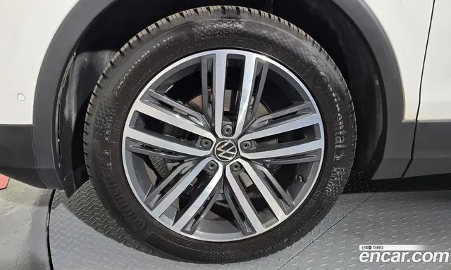 Volkswagen Tiguan 2021 2.0 автомат (гидро), миниатюра 5