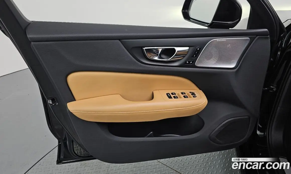 Volvo S60 2022 2.0 автомат (гидро), фото 14 Volvo S60 2022 2.0 автомат (гидро), фото 14