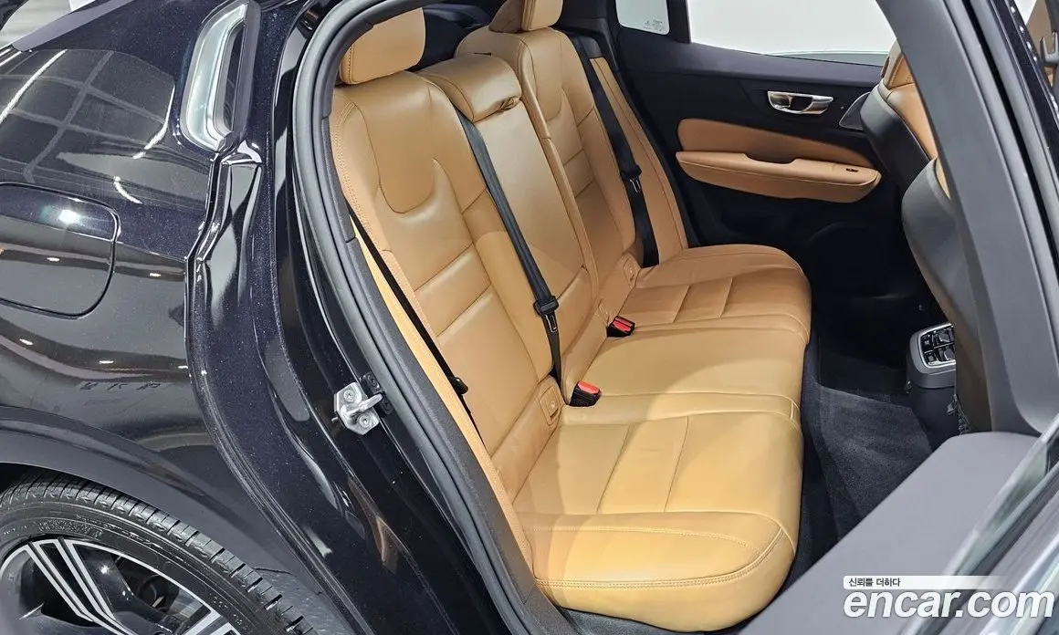 Volvo S60 2022 2.0 автомат (гидро), фото 17 Volvo S60 2022 2.0 автомат (гидро), фото 17