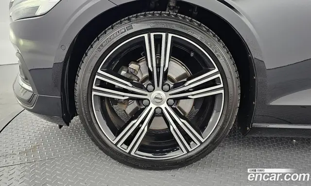 Volvo S60 2022 2.0 автомат (гидро), миниатюра 5 Volvo S60 2022 2.0 автомат (гидро), миниатюра 5
