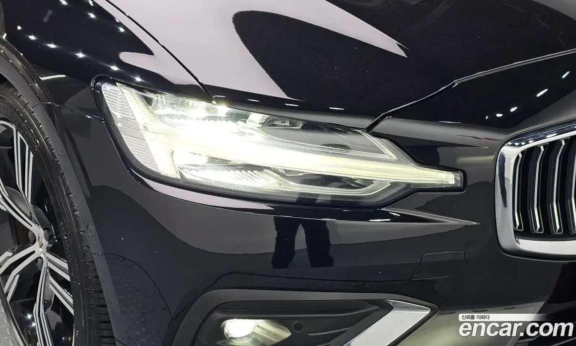 Volvo S60 2022 2.0 автомат (гидро), фото 8 Volvo S60 2022 2.0 автомат (гидро), фото 8