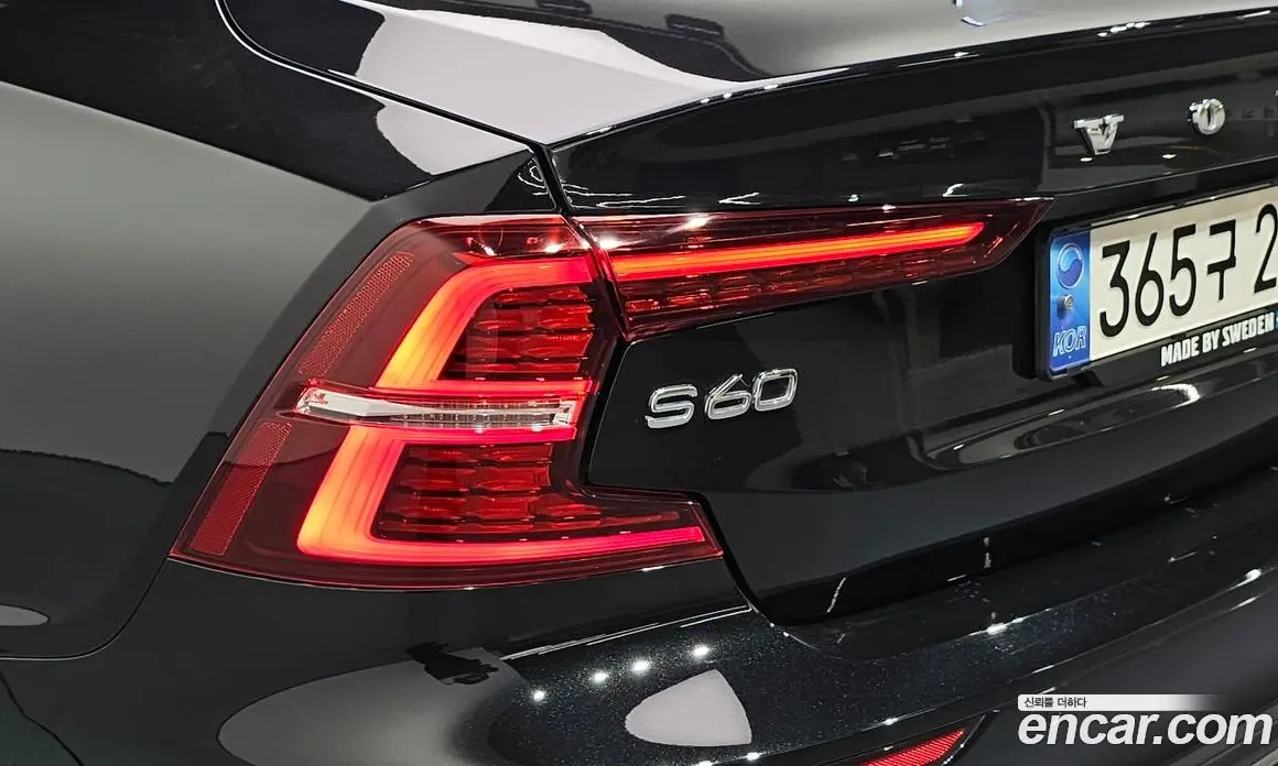 Volvo S60 2022 2.0 автомат (гидро), фото 9 Volvo S60 2022 2.0 автомат (гидро), фото 9