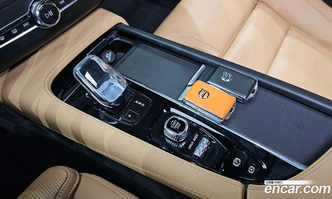 Volvo XC90 2021 2.0 автомат (гидро), фото 12