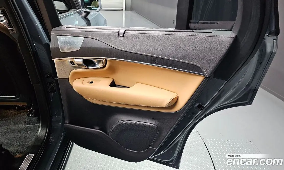 Volvo XC90 2021 2.0 автомат (гидро), фото 15