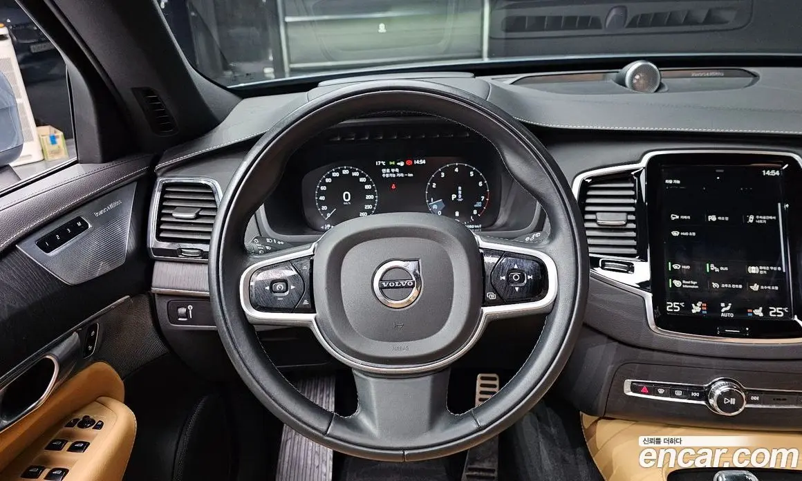 Volvo XC90 2021 2.0 автомат (гидро), фото 19