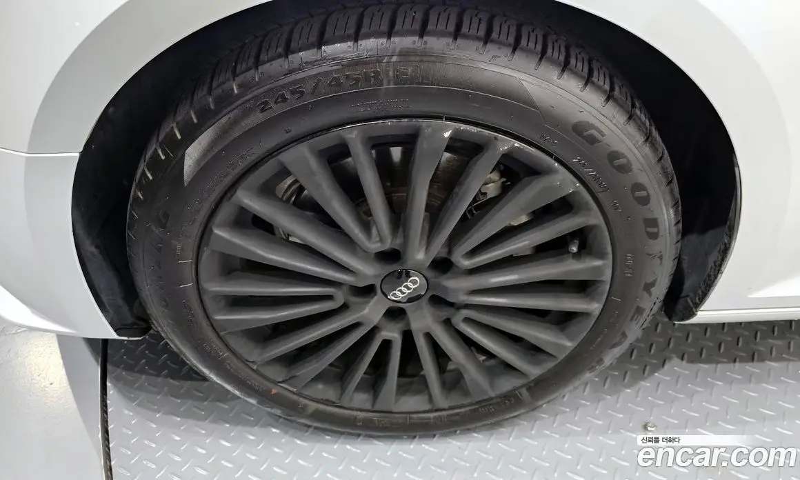Audi A4 2019 2.0 автомат (гидро), фото 5 Audi A4 2019 2.0 автомат (гидро), фото 5