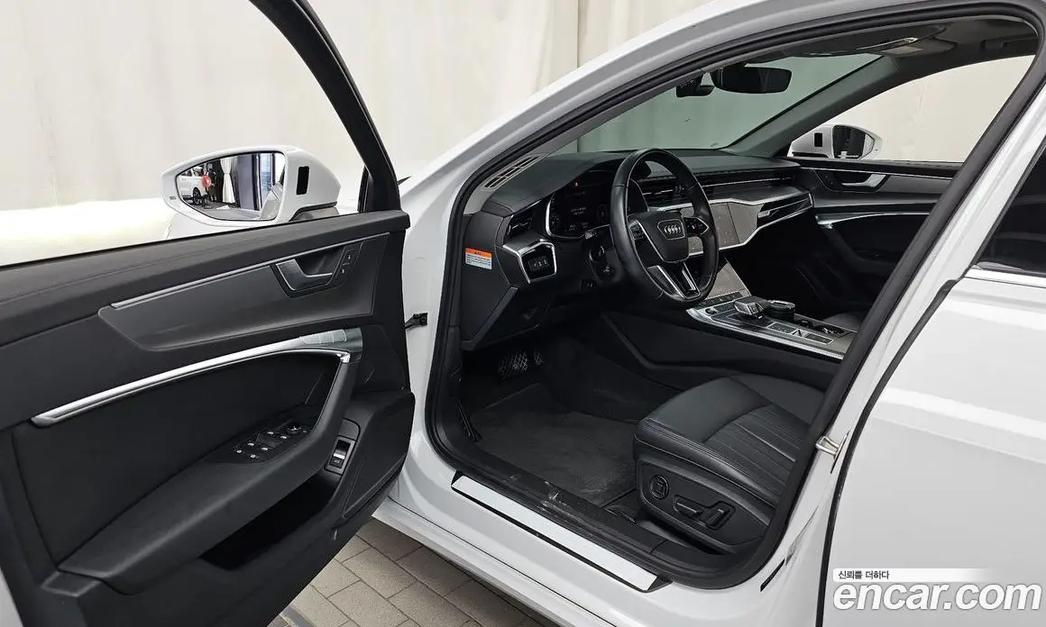 Audi A6 2023 2.0 автомат (гидро), фото 13