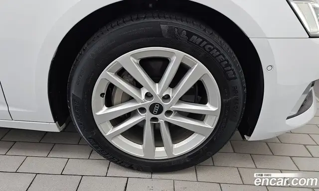 Audi A6 2023 2.0 автомат (гидро), миниатюра 7