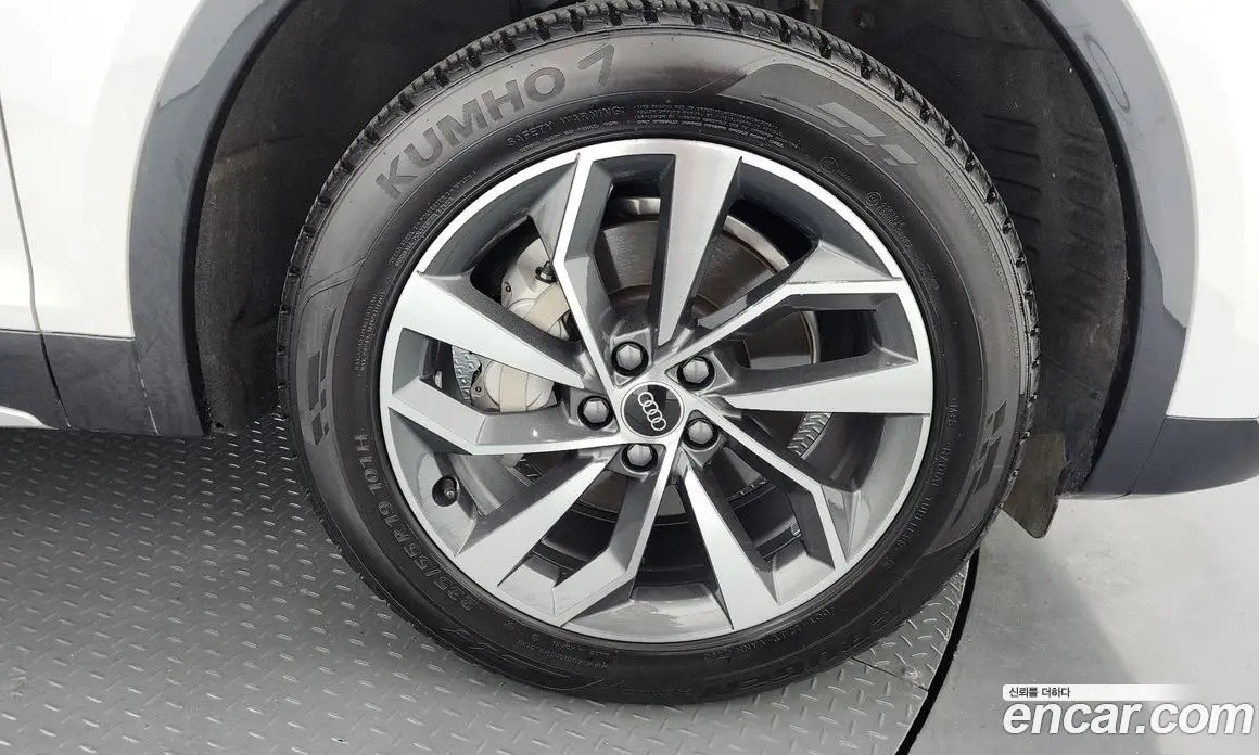 Audi Q5 2022 2.0 автомат (гидро), фото 7