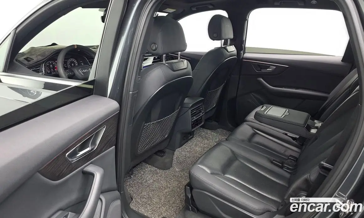 Audi Q7 2021 3.0 автомат (гидро), фото 17