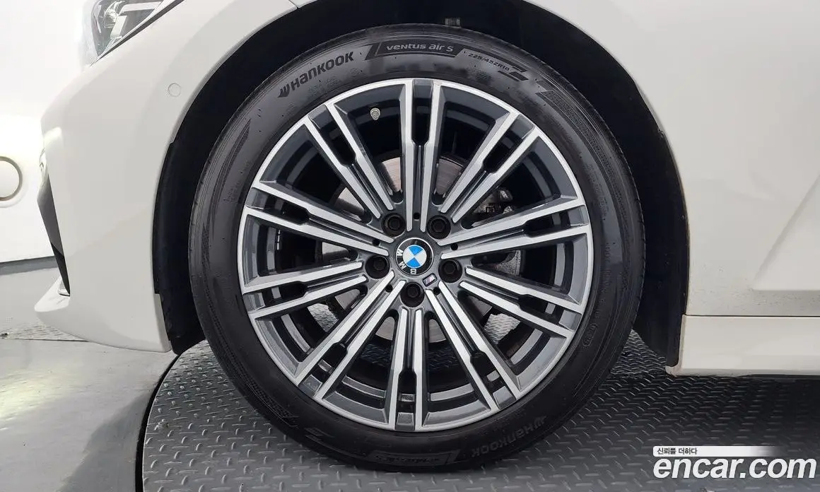BMW 3 серия 2021 2.0 автомат (гидро), фото 5 BMW 3 серия 2021 2.0 автомат (гидро), фото 5