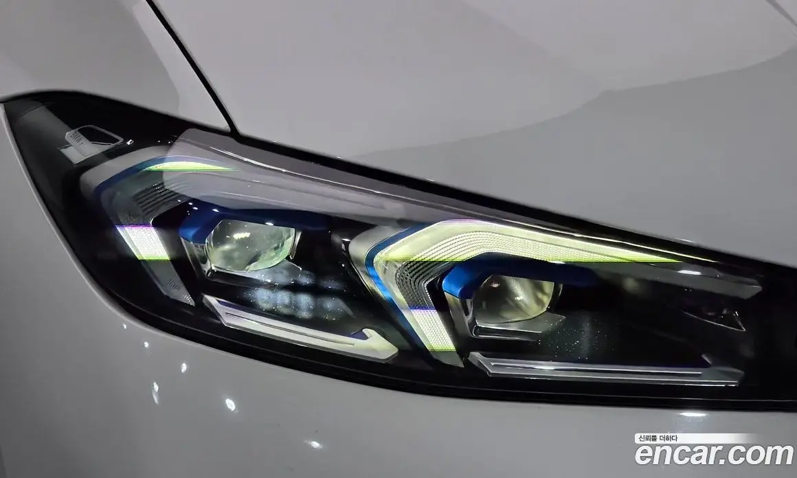 BMW 3 серия 2024 3.0 автомат (гидро), фото 7 BMW 3 серия 2024 3.0 автомат (гидро), фото 7