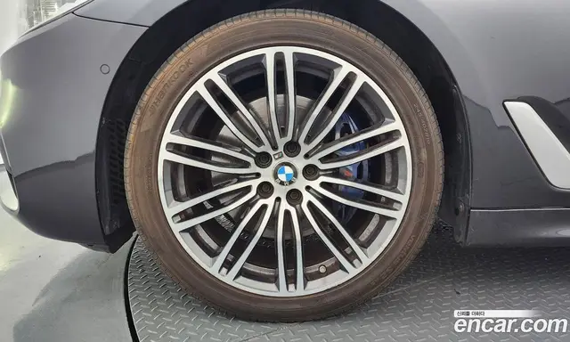 BMW 5 серия 2019 2.0 автомат (гидро), миниатюра 5 BMW 5 серия 2019 2.0 автомат (гидро), миниатюра 5