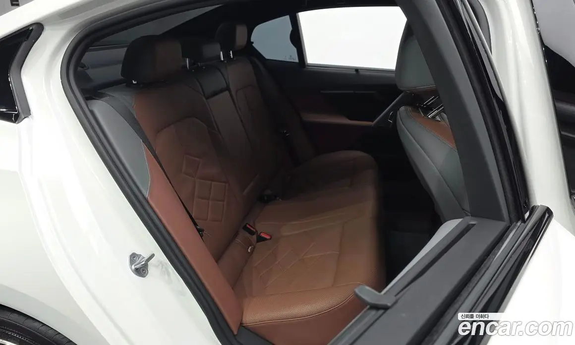 BMW 5 серия 2024 2.0 автомат (гидро), фото 16