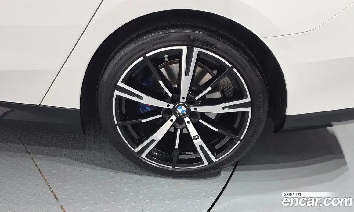 BMW 5 серия 2024 2.0 автомат (гидро), фото 6