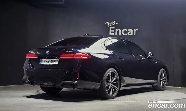 BMW 5 серия 2024 2.0 автомат (гидро), миниатюра 2