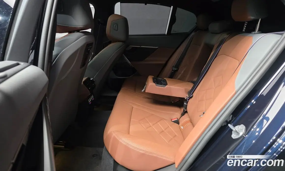 BMW 5 серия 2024 2.0 автомат (гидро), фото 18
