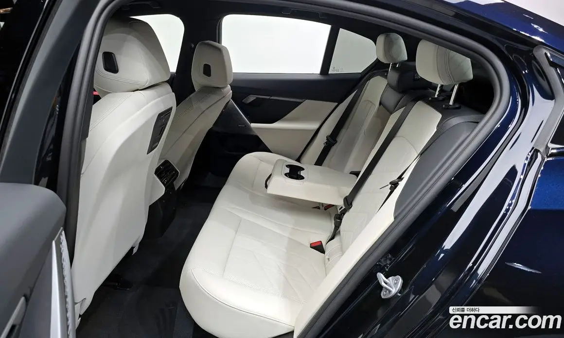 BMW 5 серия 2025 2.0 автомат (гидро), фото 18