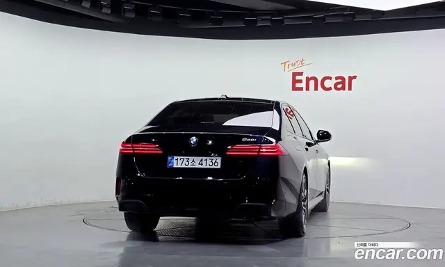 BMW 5 серия 2025 2.0 автомат (гидро), миниатюра 4