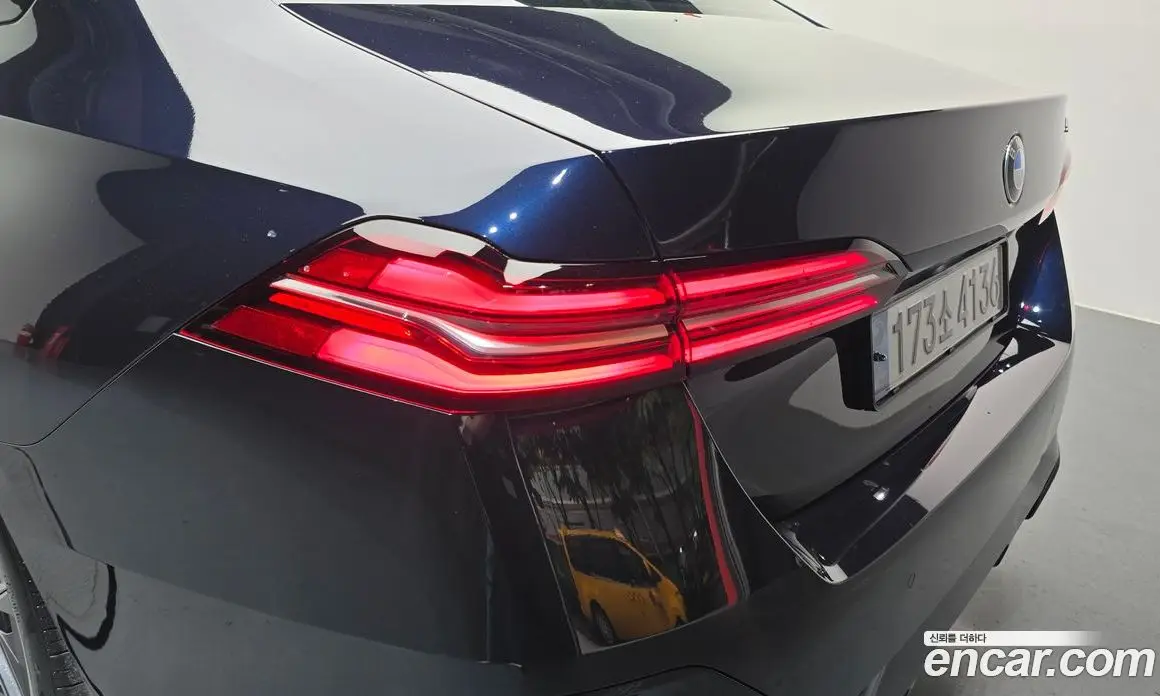 BMW 5 серия 2025 2.0 автомат (гидро), фото 9