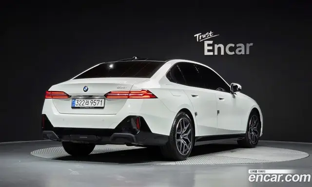 BMW 5 серия, 2026, 4 052 км