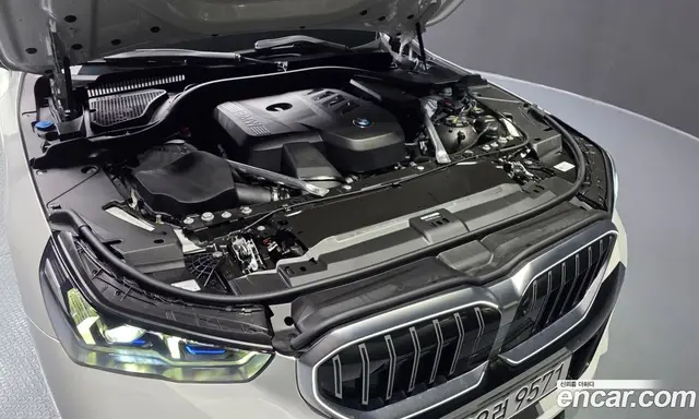 BMW 5 серия 2026 2.0 автомат (гидро), миниатюра 5