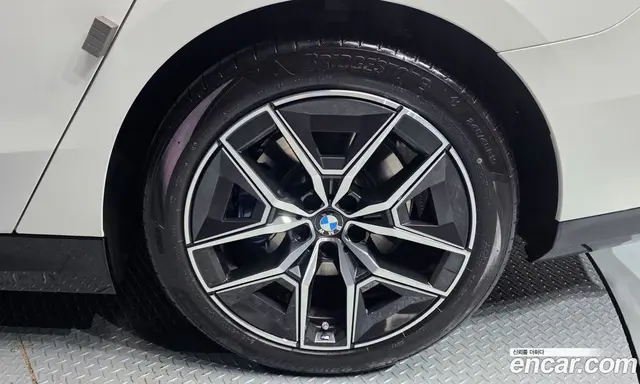 BMW 5 серия 2026 2.0 автомат (гидро), миниатюра 6