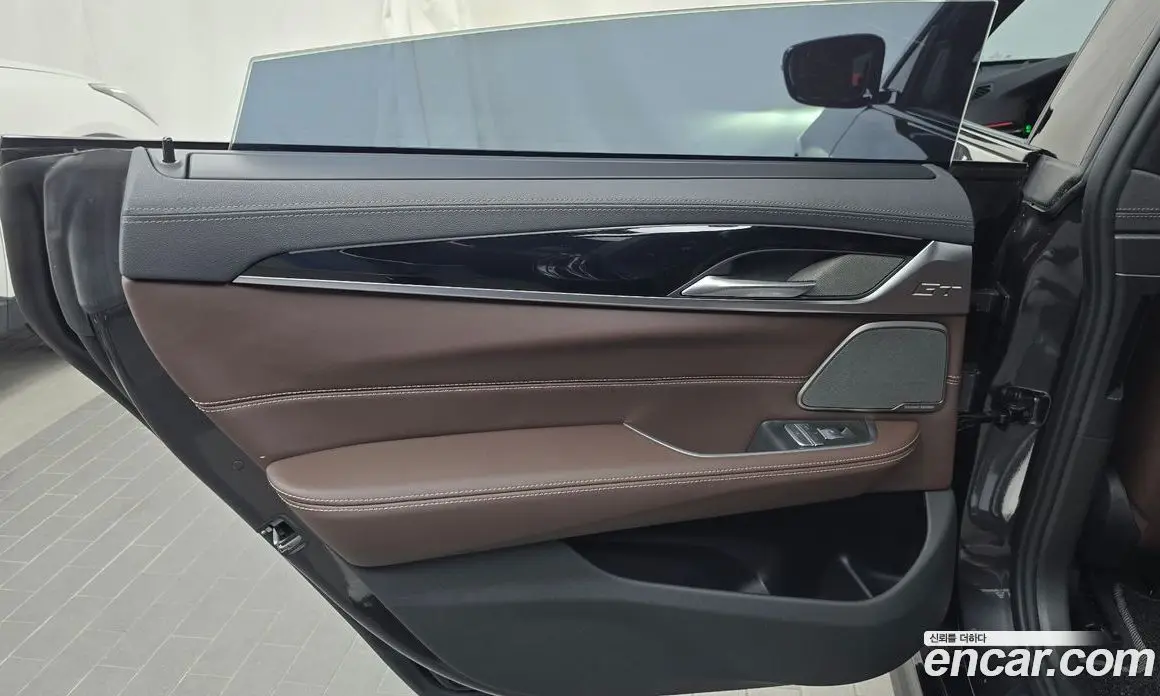 BMW 6 серия 2024 3.0 автомат (гидро), фото 15