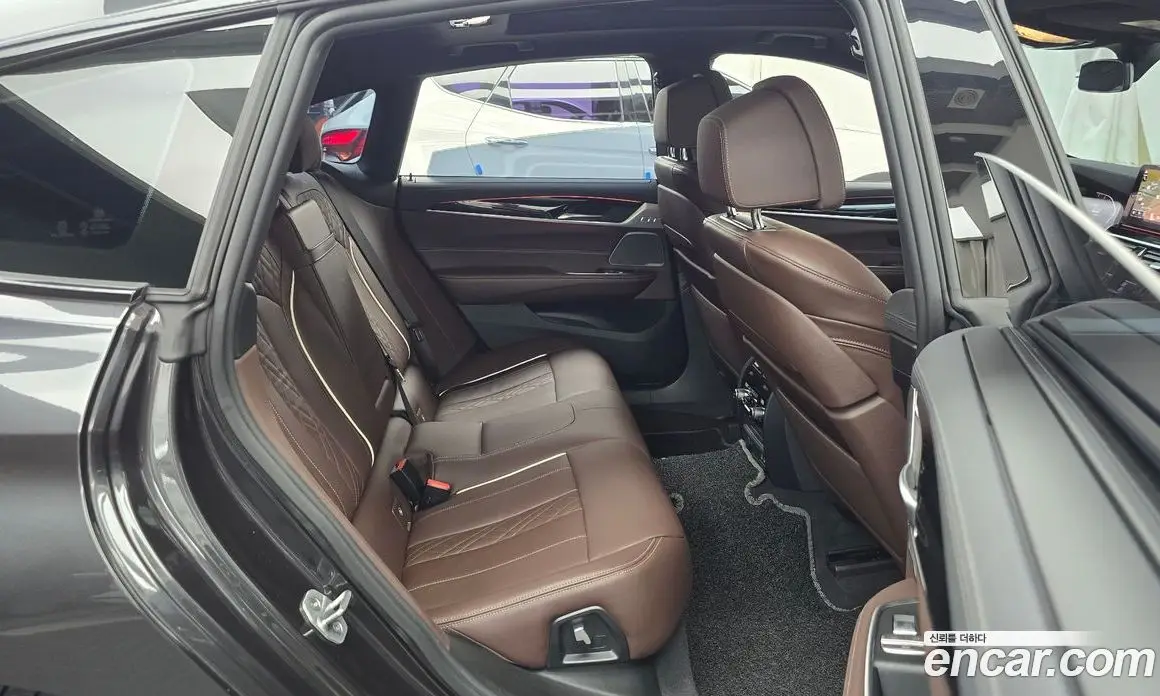 BMW 6 серия 2024 3.0 автомат (гидро), фото 17