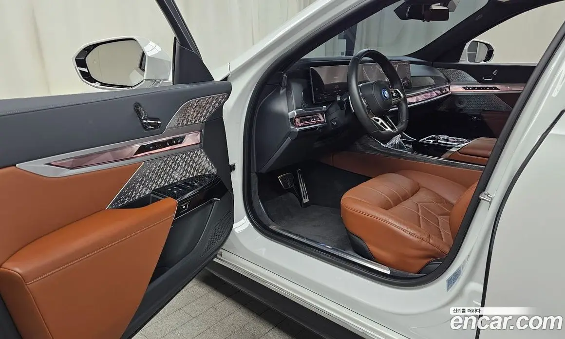 BMW i7 2023 0.3 автомат (гидро), фото 13