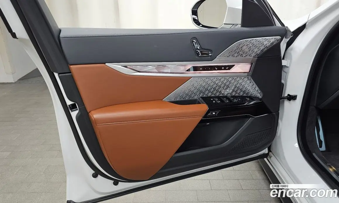 BMW i7 2023 0.3 автомат (гидро), фото 14