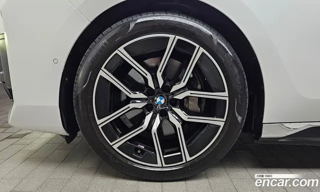 BMW i7 2023 0.3 автомат (гидро), миниатюра 5